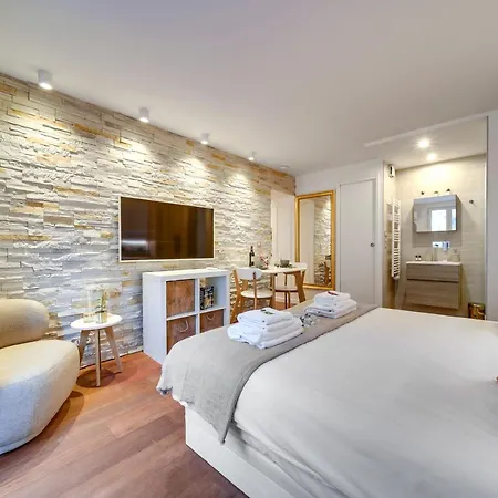 Historical By Architect - Louvre Apartment