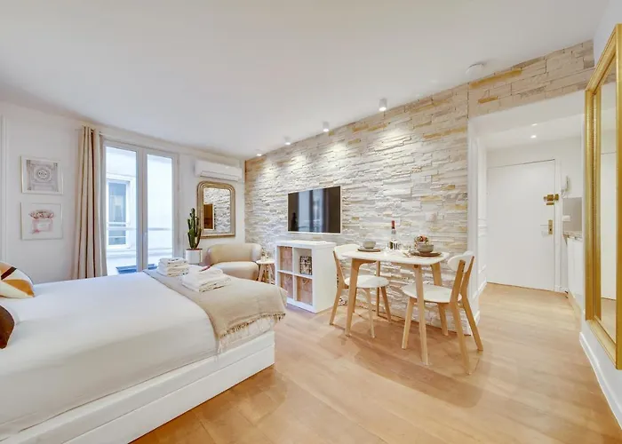 Historical By Architect - Louvre פריז